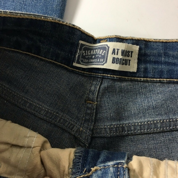 Levis Straus Women's Signature Jeans 10 Medium Stretch Denim Boot Cut At Waist - Picture 2 of 8